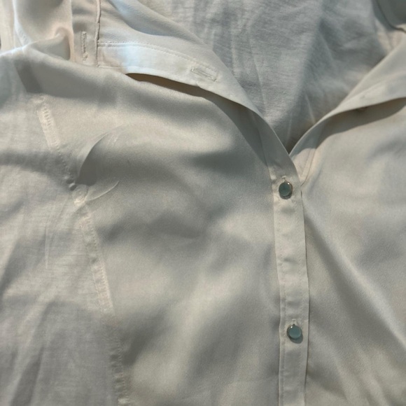 Ann Taylor Ivory Sleeveless Button Down Shirt - Picture 2 of 3